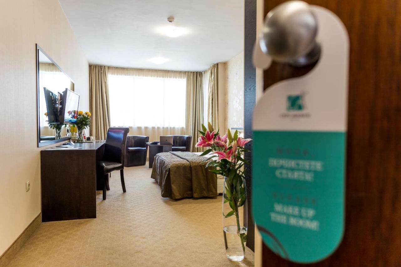 City Avenue Hotel By Hmg-Free Parking-Free Wi-Fi Sofia Eksteriør bilde